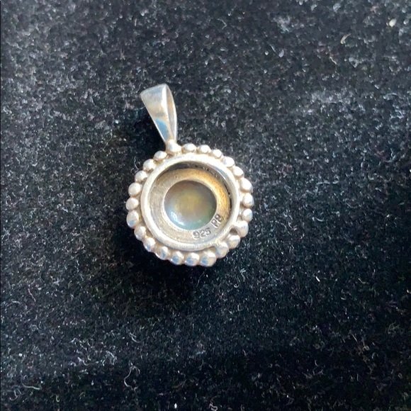 Sterling silver pendant - Picture 2 of 2